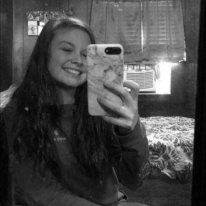 Meet your Posher, Alyson